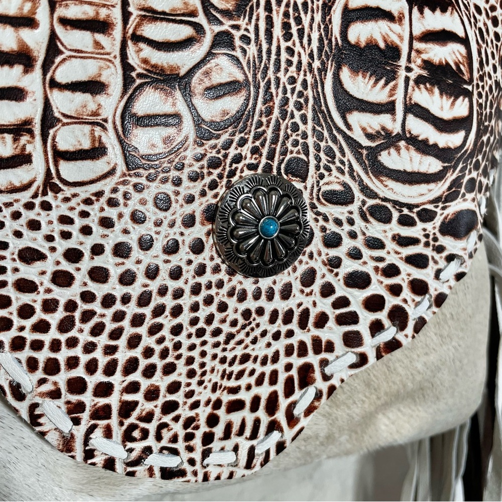 NWT Myra Bag white crossbody concealed carry purse - Picture 4 of 12